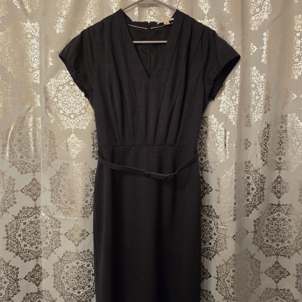 Banana Republic Sheath Dress V-Neck Cap Sleeve, Size 6